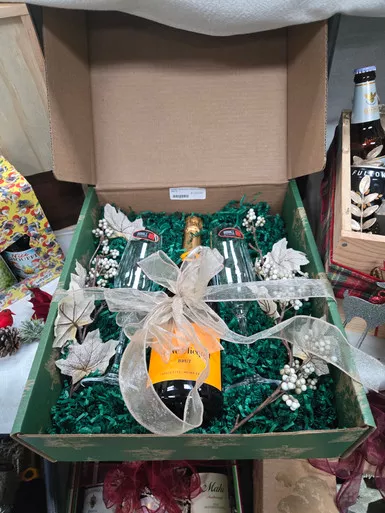 Haskell's Veuve Clicquot Gift Package